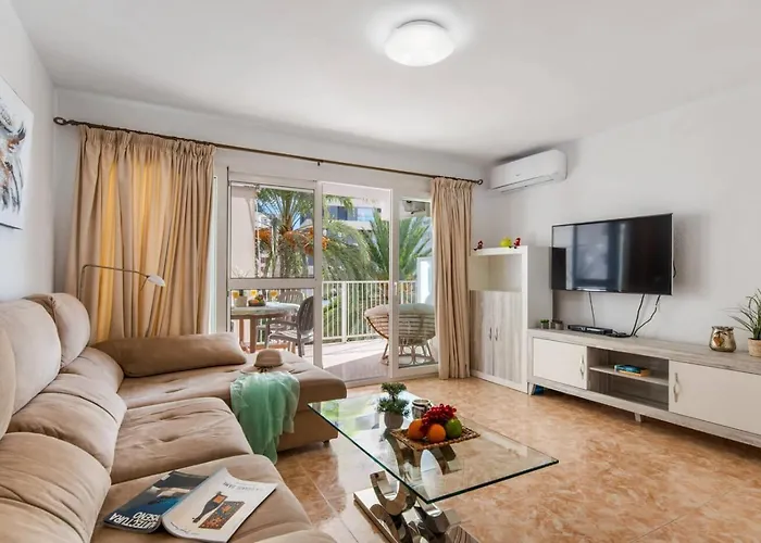 Penyon - Plusholidays * Ifach